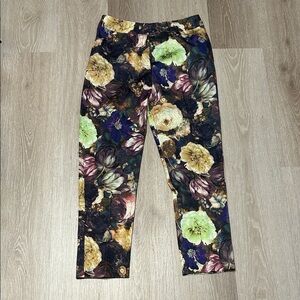 Darling Floral Cropped Ankle Style Pants Sz Small